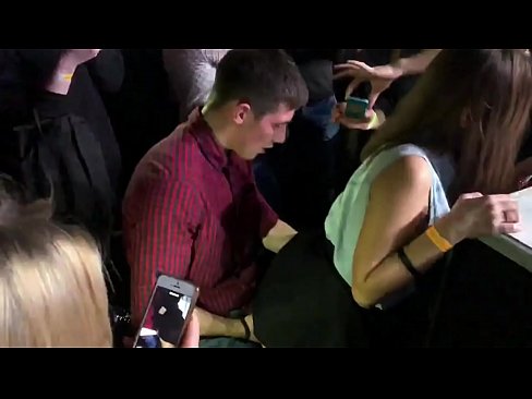 ❤️ Īsts sekss krievu naktsklubā. 18 gadus veca krievu meitene anālajā atverē un vagīnā, kas drāzta naktsklubā ️ Duršanās video pie lv.hentaiser.ru
